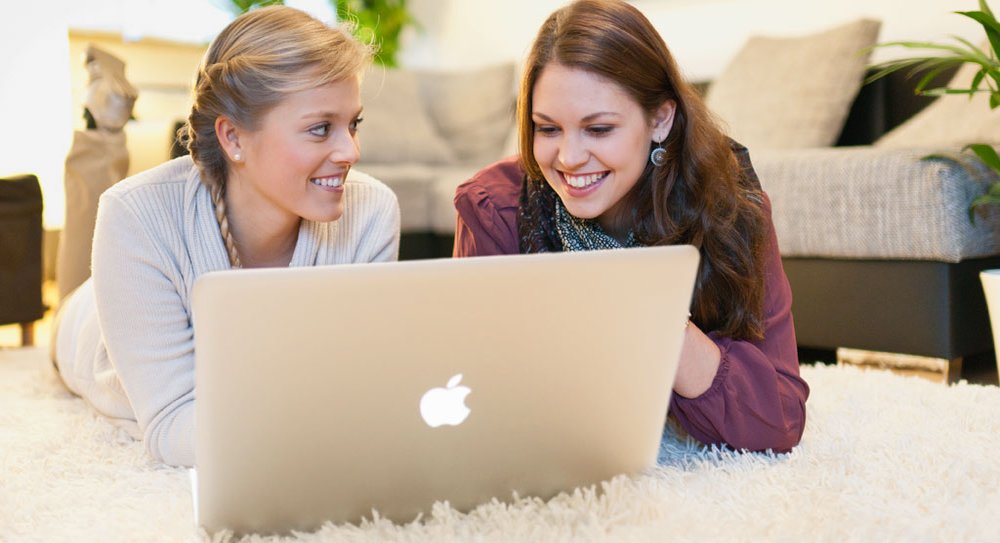 All my picturesI love seeing the world. With GraphicConverter, I can find any photo out of thousands straight away.Helene Mahler, wanderlust